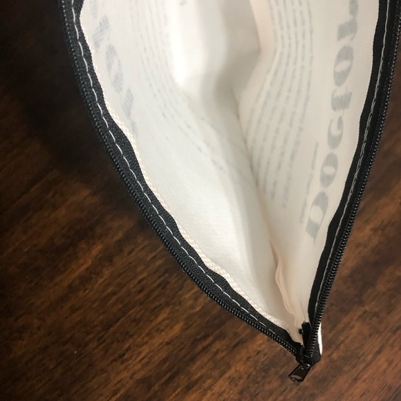 Cosmetic bag dedicated to Doctors beige. 9-3/4” L X 7” H - Picture 3 of 3